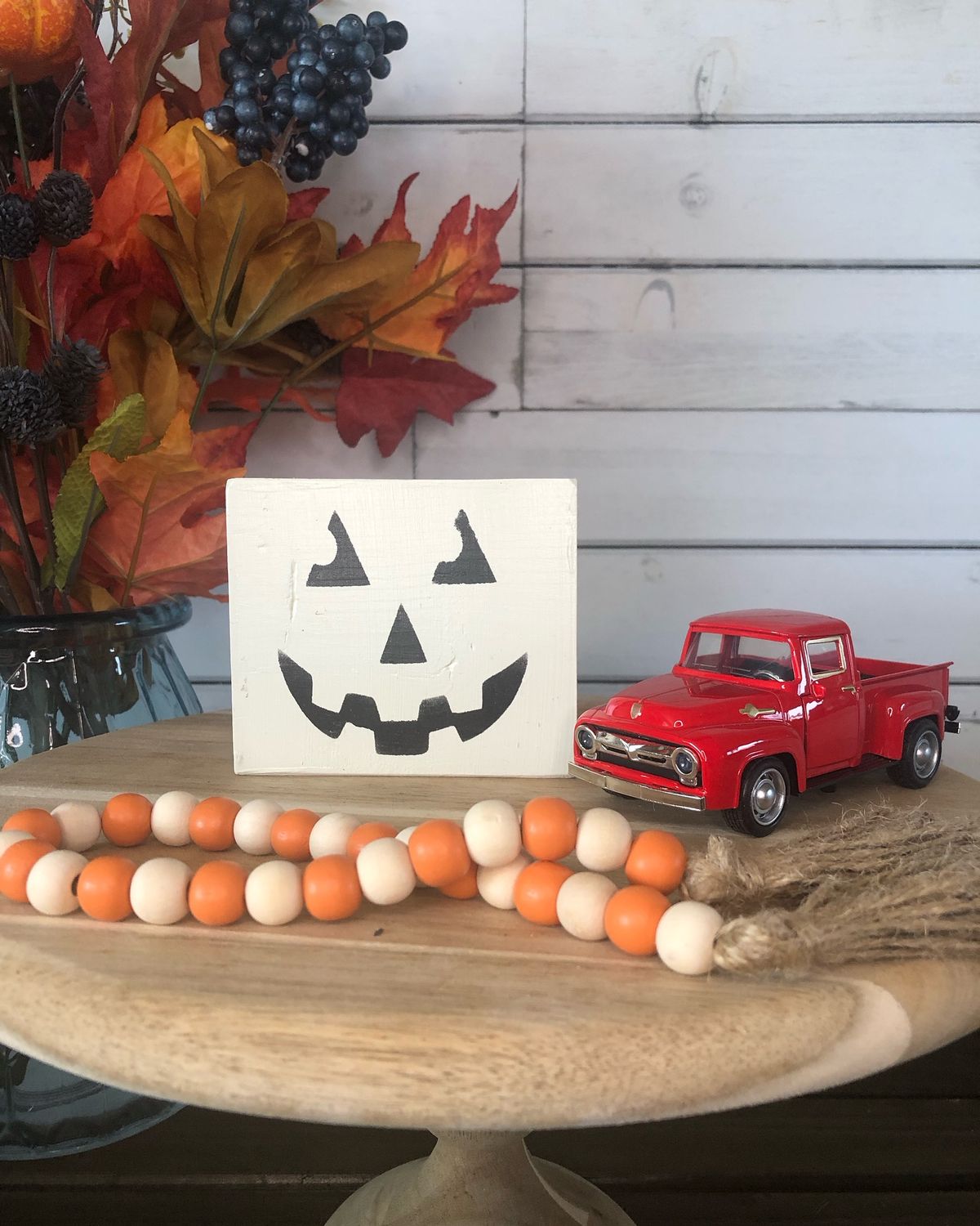 Tiered Tray block. White pumpkin face